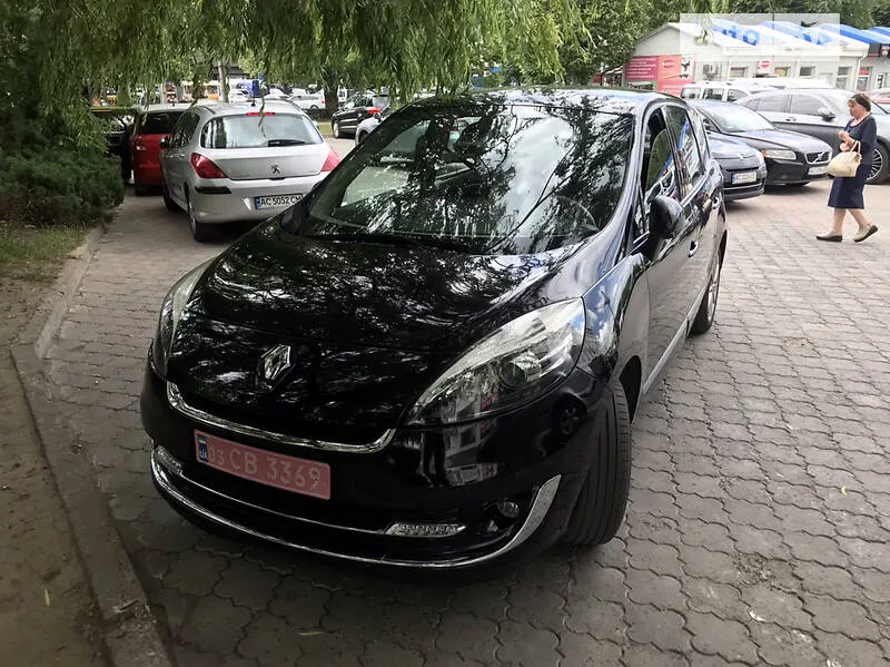 Renault Grand Scenic INITIALE PARIS