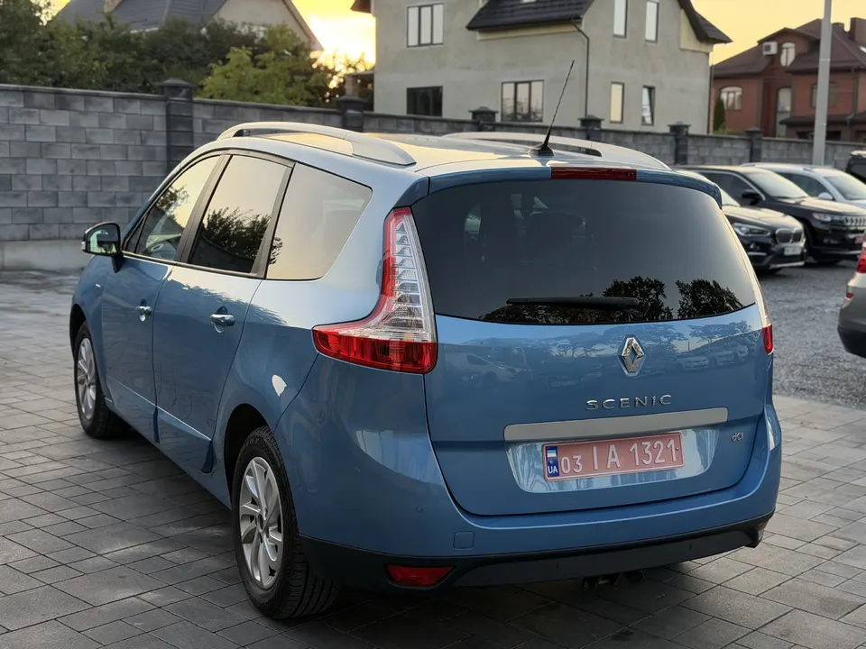 Renault Grand Scenic — фото 4