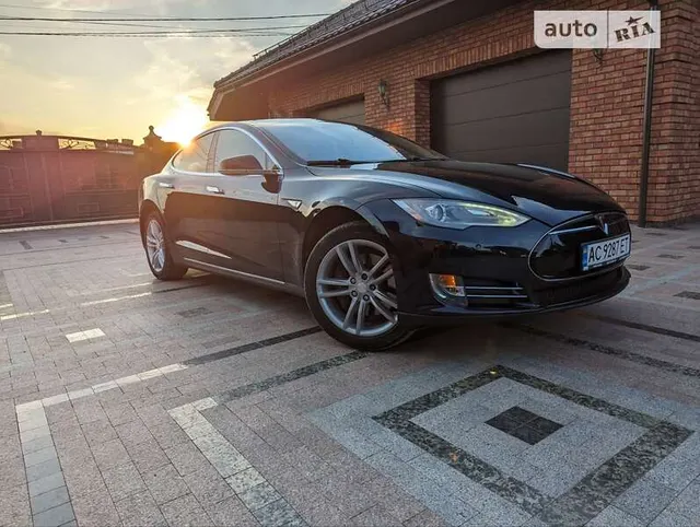 Tesla Model S