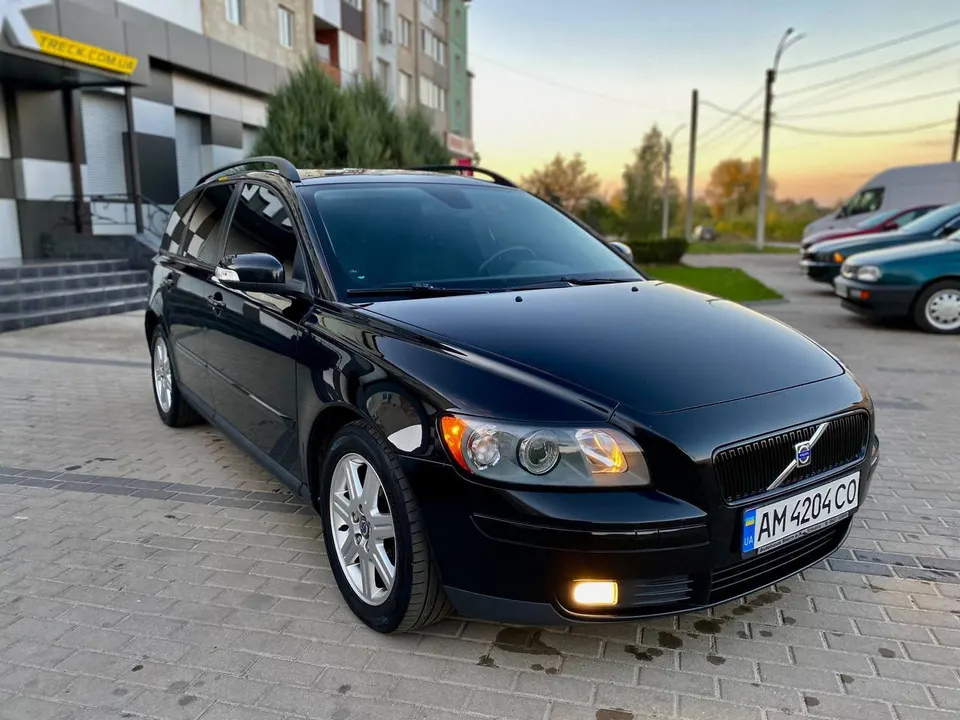 Volvo V50