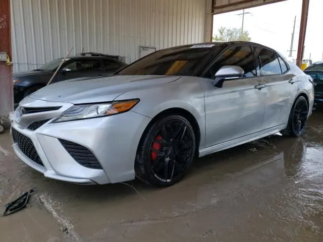 Toyota CAMRY XSE