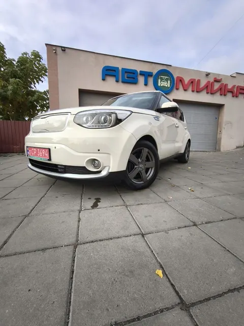 Kia Soul EV чиста 30