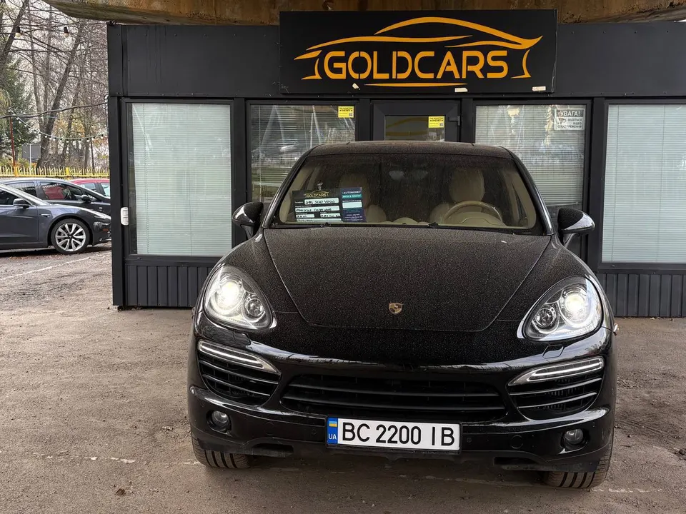 Porsche CAYENNE