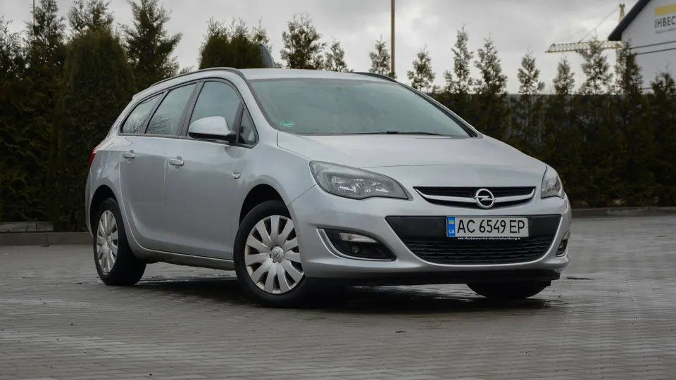 Opel Astra J