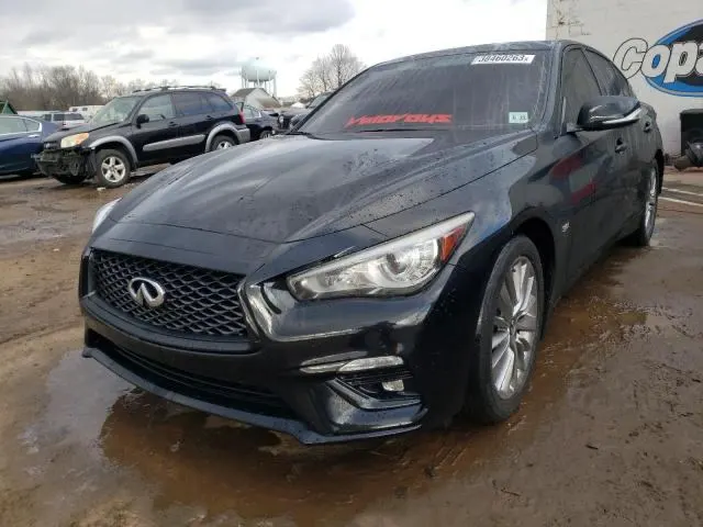 Infiniti Q50 LUXE
