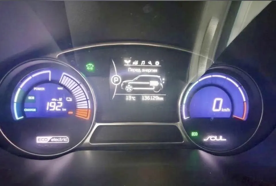 Kia Soul EV чиста 30 — фото 8