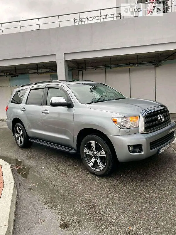 Toyota Sequoia