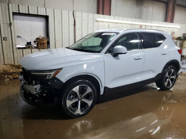 Volvo XC40 PLUS