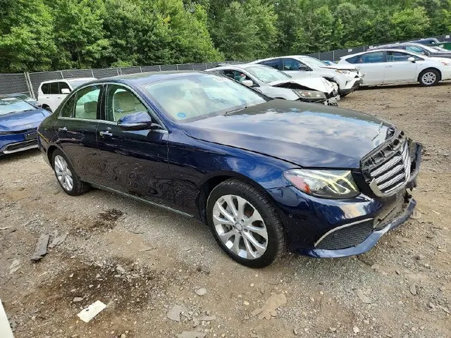 Mercedes-Benz E 300 4MATIC