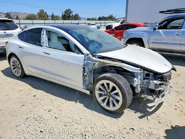 Tesla MODEL 3 LONG RANGE