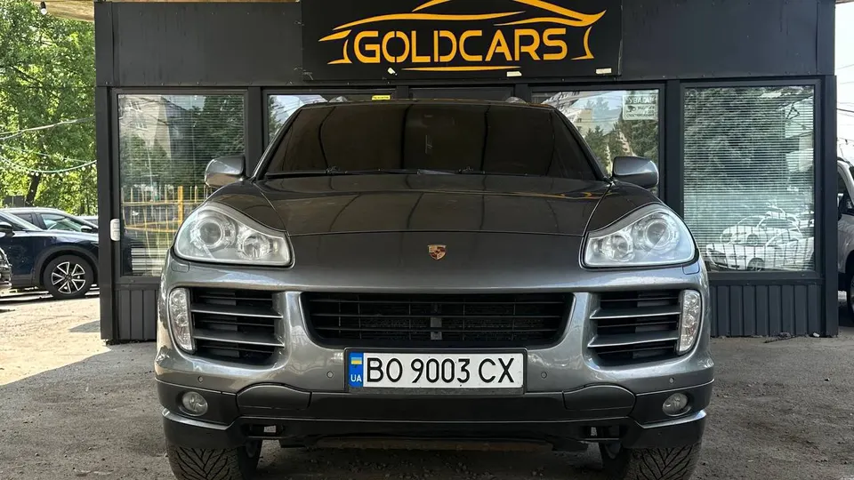 Porsche CAYENNE