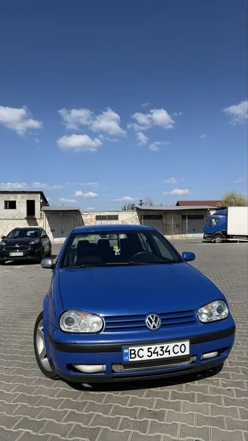 Volkswagen Golf 4 GTI