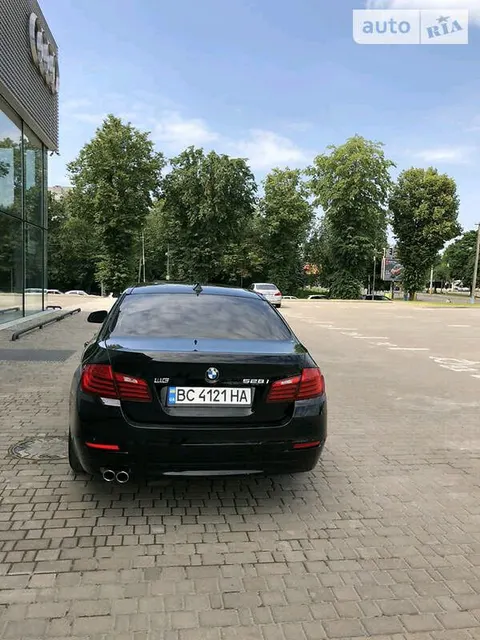 BMW 528