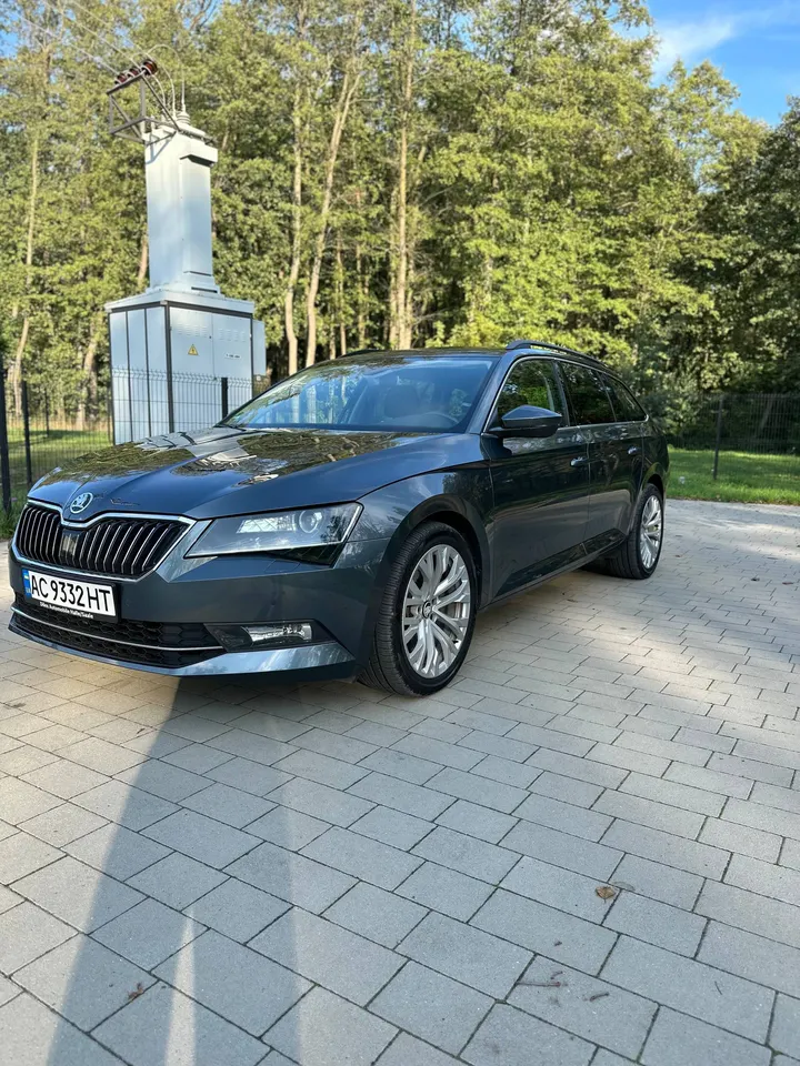 Skoda Superb — фото 2