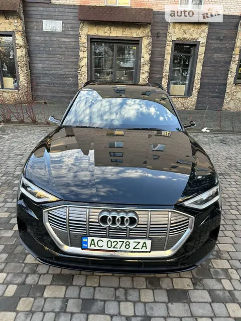 Audi e-tron