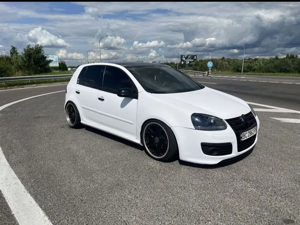 Volkswagen Golf V