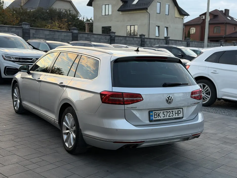 Volkswagen Passat — фото 4