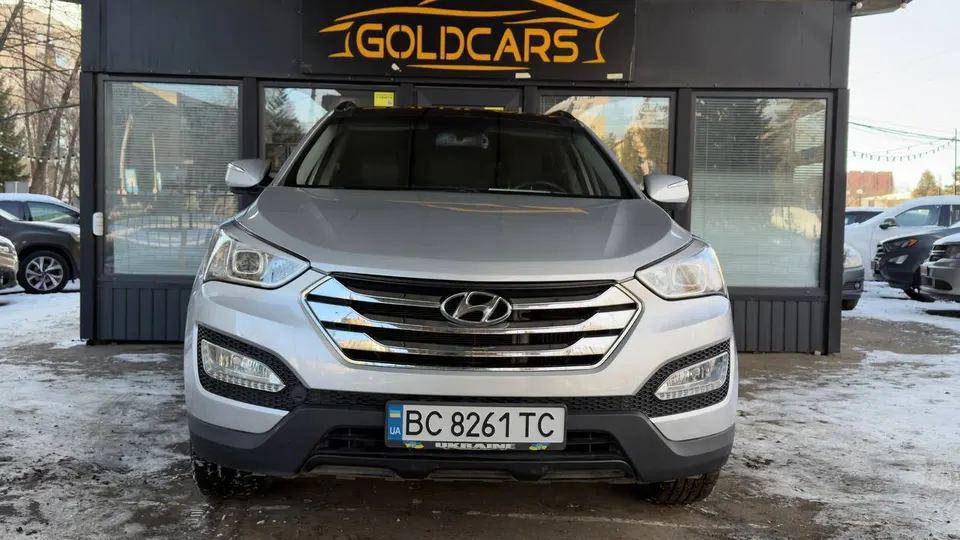Hyundai SANTA FE