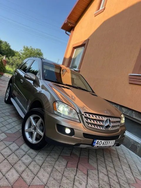 Mercedes-Benz ML-320CDI Рідна фарба