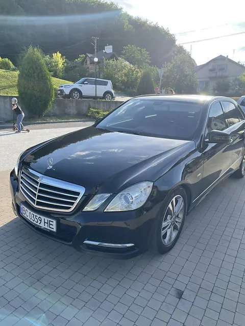 Mercedes-Benz E 200