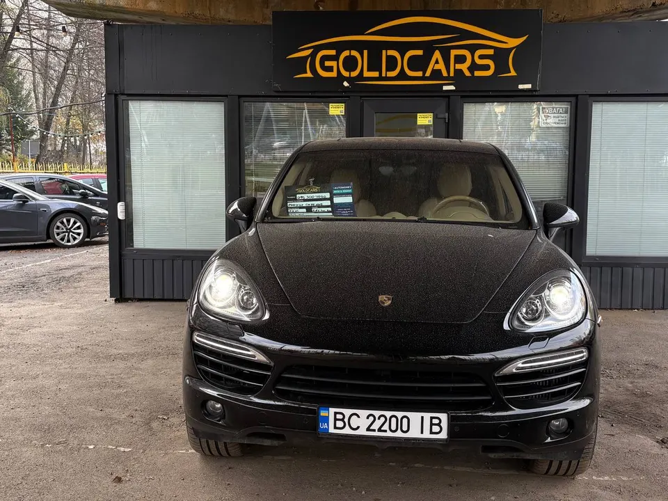 Porsche CAYENNE