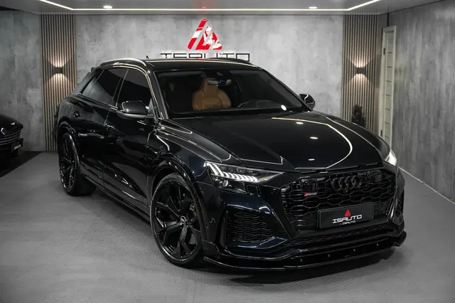 Audi RSQ8