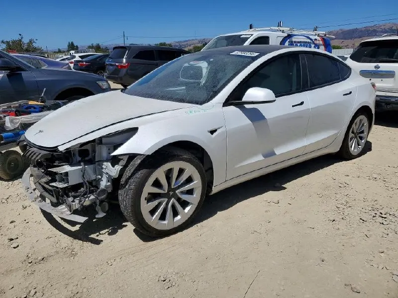 Tesla MODEL 3 LONG RANGE — фото 2