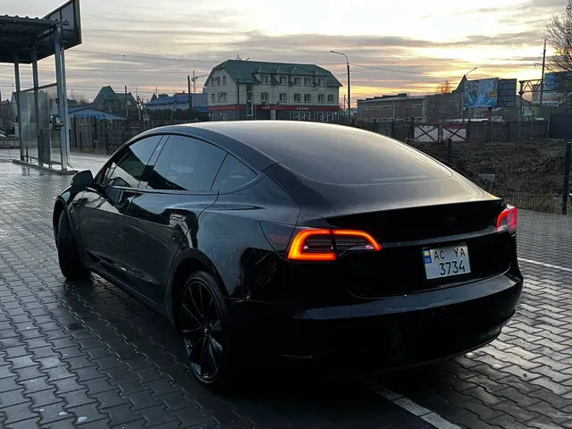 Tesla Model 3