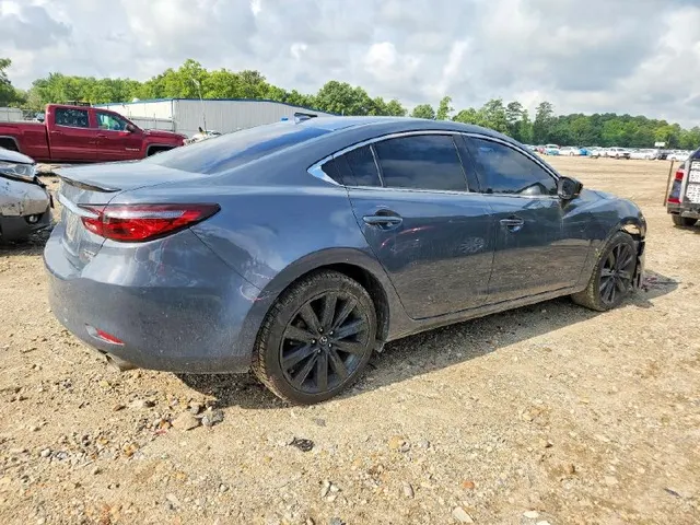 Mazda 6 GRAND TOURING RESERVE