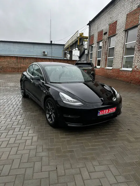 Tesla MODEL 3 Long Range