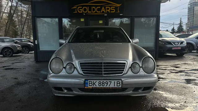 Mercedes-Benz BENZ E