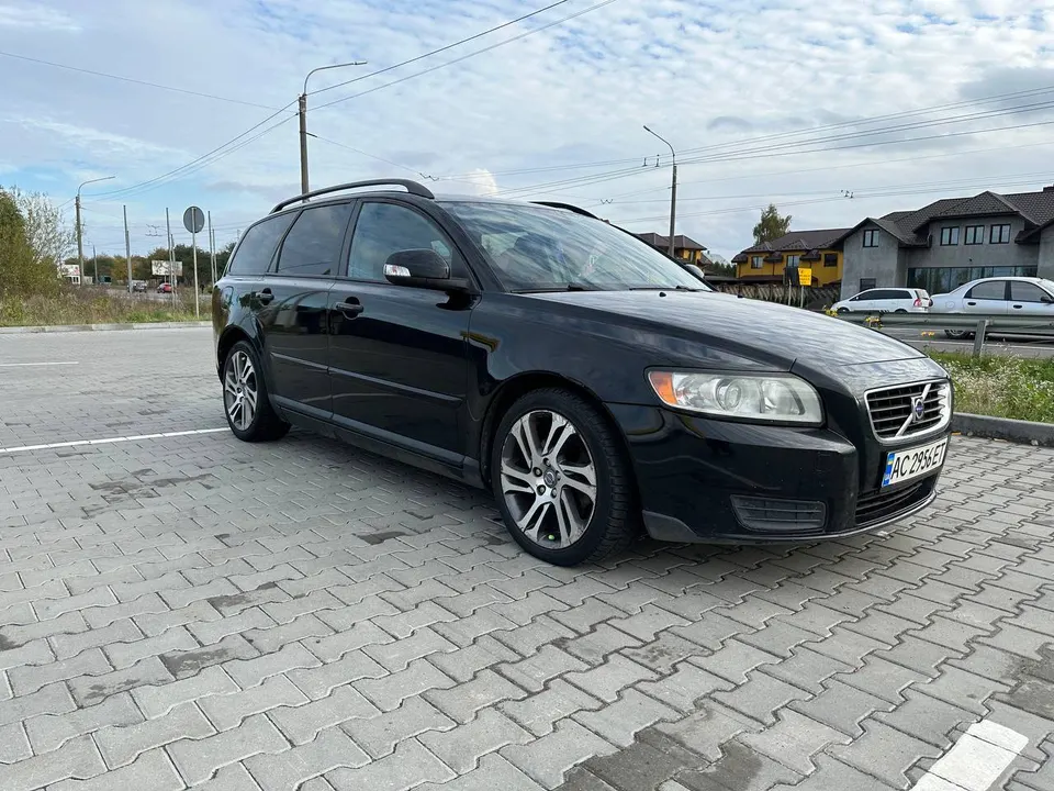 Volvo V50