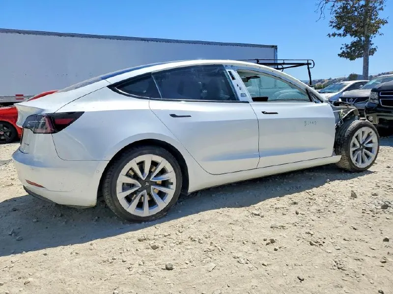Tesla MODEL 3 LONG RANGE — фото 3