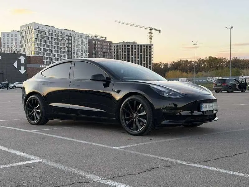 Tesla Model 3 — фото 2