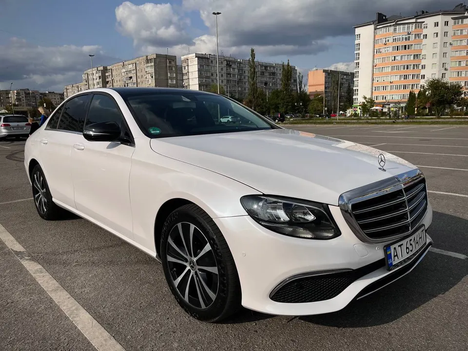 Mercedes-Benz 