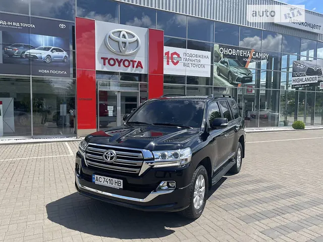 Toyota Land Cruiser 200 ELEGANCE