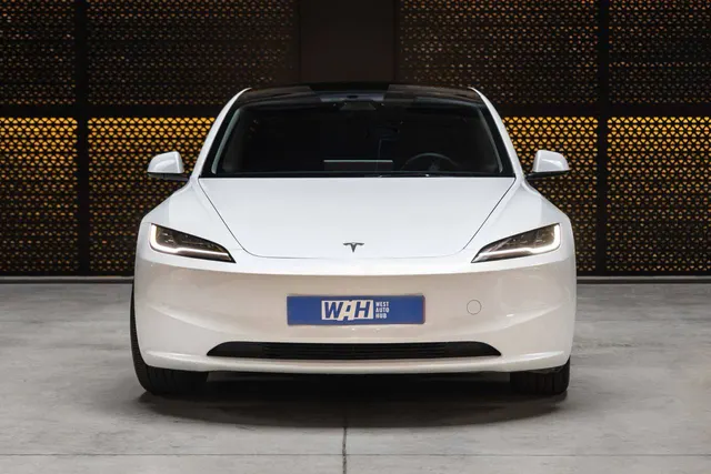 Tesla MODEL 3 RWD