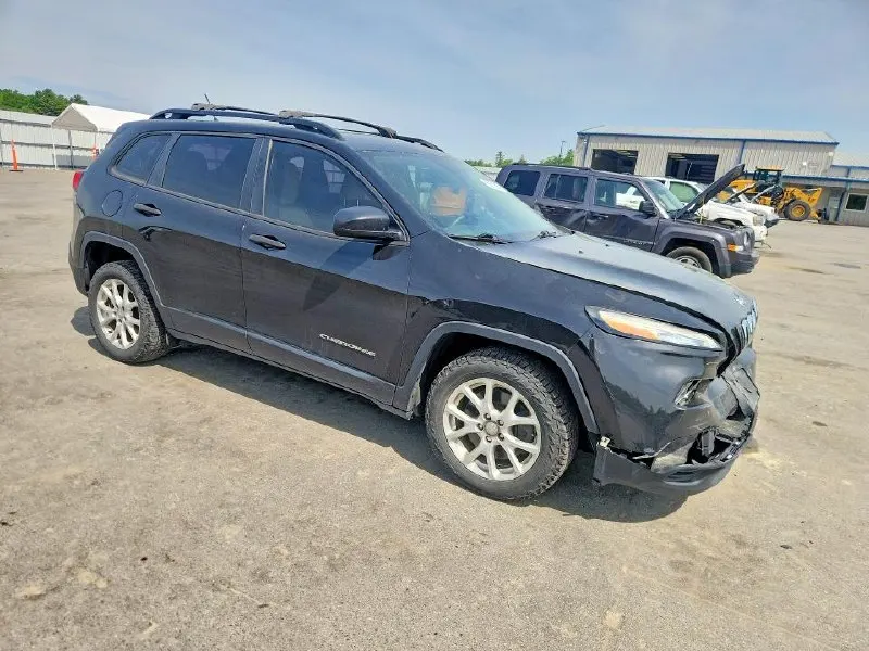 Jeep CHEROKEE SPORT
