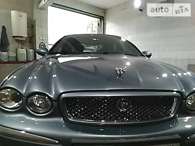 Jaguar X-Type
