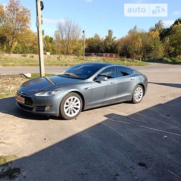 Tesla Model S