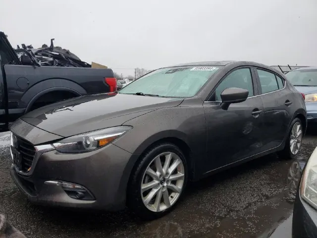 Mazda 3 GRAND TOURING