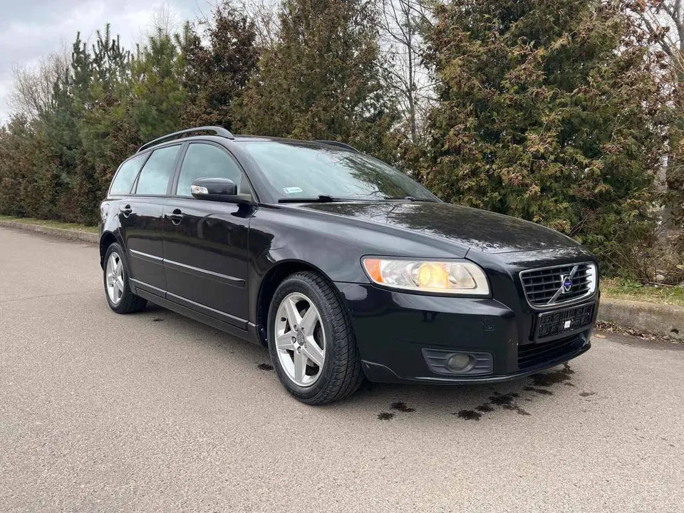 Volvo V50