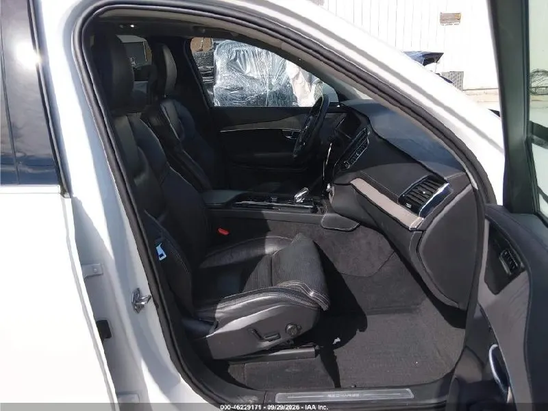Volvo XC90 RECHARGE PLUG-IN HYBRID — фото 5