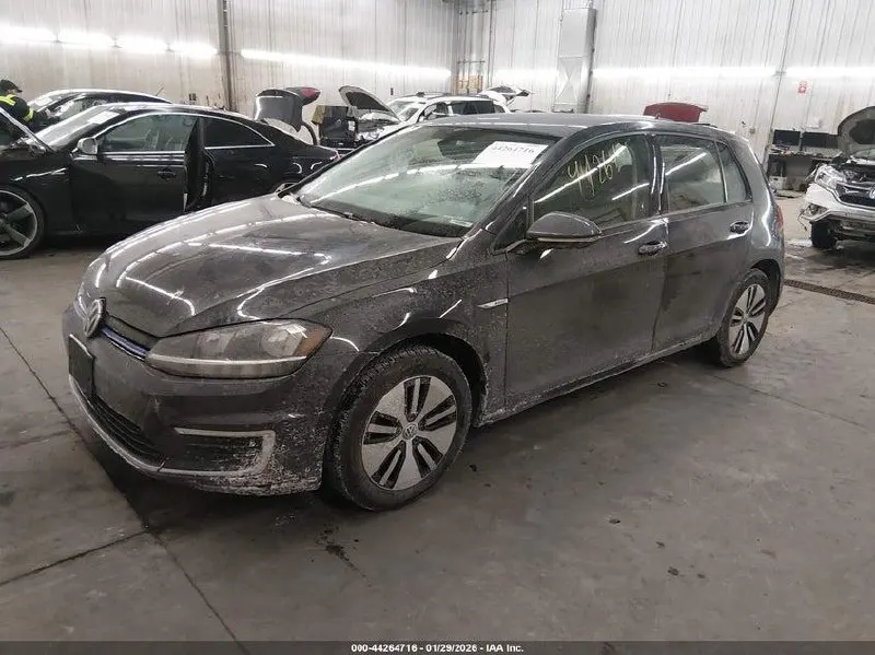 Volkswagen E-GOLF SE