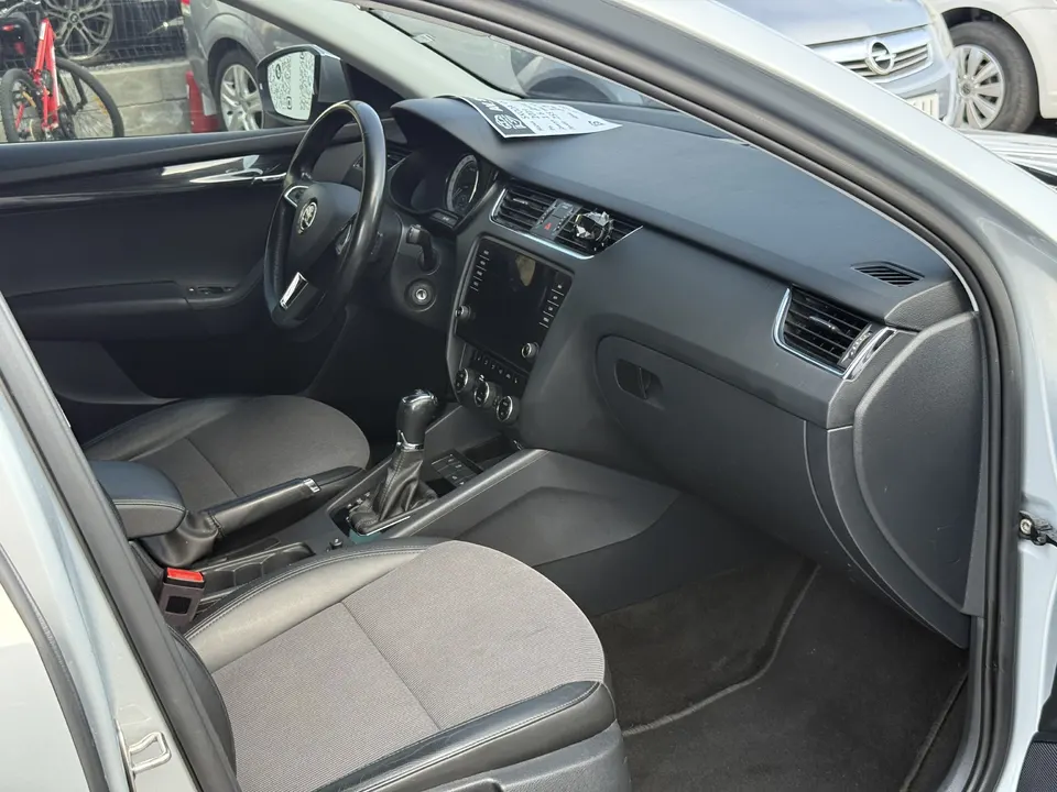 Skoda Octavia — фото 2