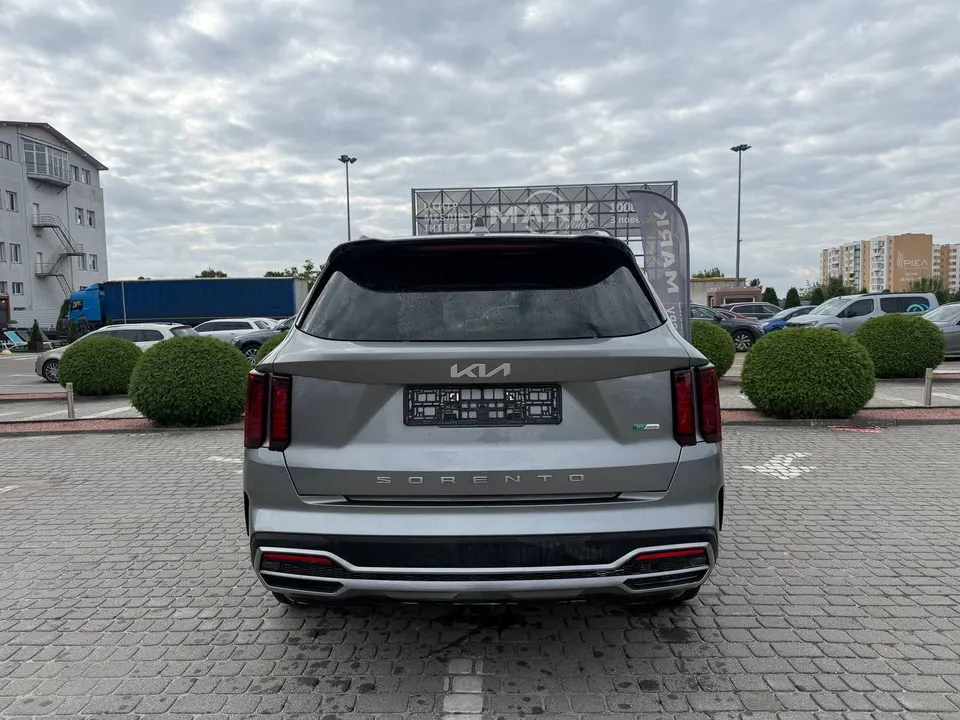 Kia SORENTO — фото 6