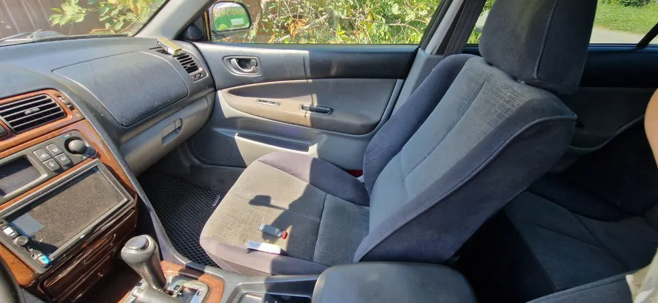 Mitsubishi Galant 8