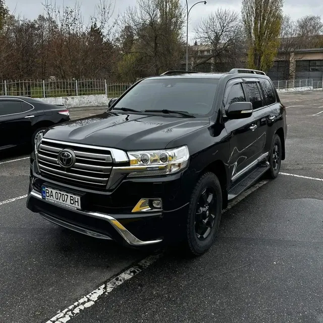 Toyota Land Cruiser 200 Premium
