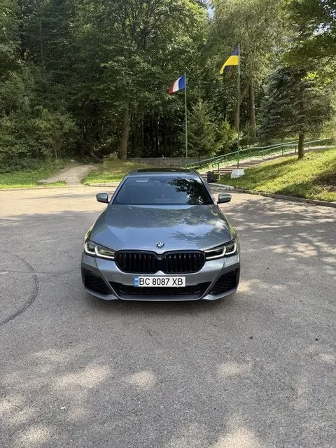 BMW 530e гібрид 96к пробігу