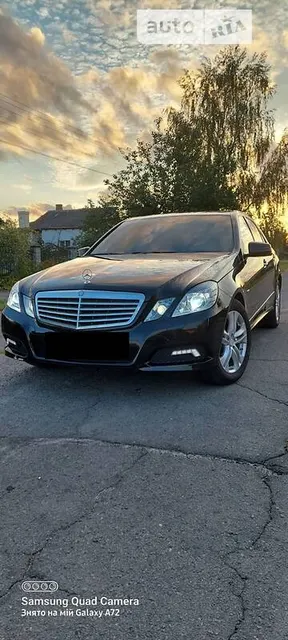Mercedes-Benz E 250 AVANTGARDE